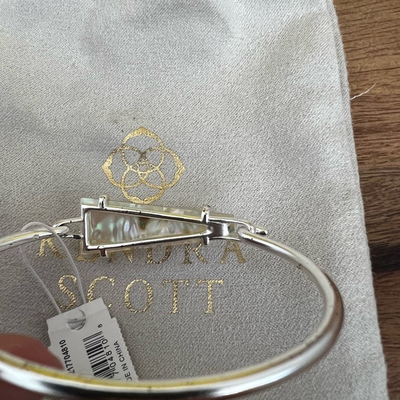 NWT Kendra Scott Collins Cuff - Picture 6 of 17